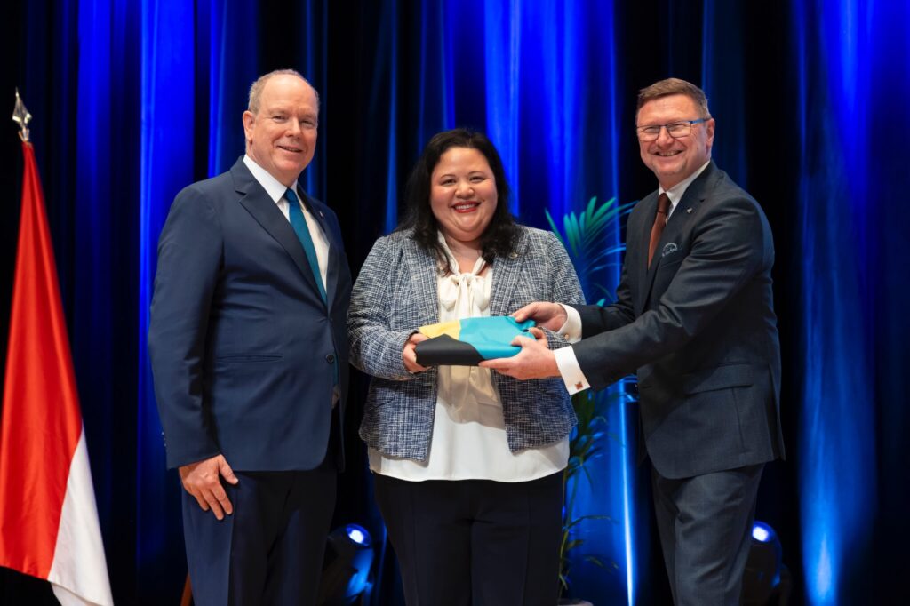 L to R - Albert II, Prince of Monaco; Kimberley Lam, Head of MOAB; and Mathias Jonas, outgoing Secretary General of IHO